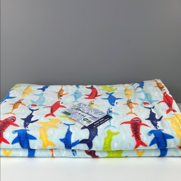 Tommy Bahama Kids Beach Towels Shark Print Multi Color 100% Cotton 2pc NEW - Picture 1 of 8